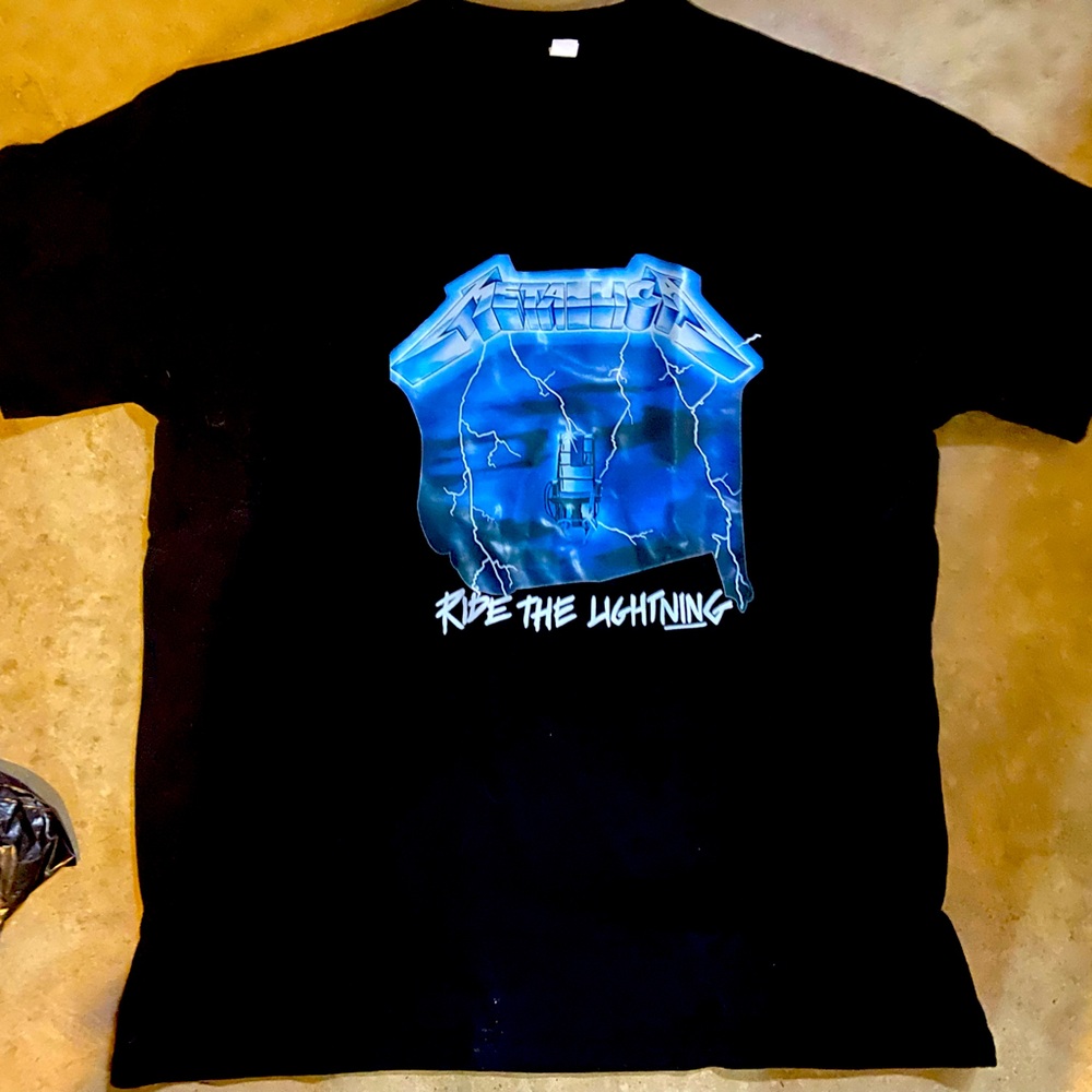 Men’s extra large Metallica Ride the Lightning Black T-Shirt